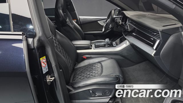Audi Q8 55 TFSI Quattro Premium