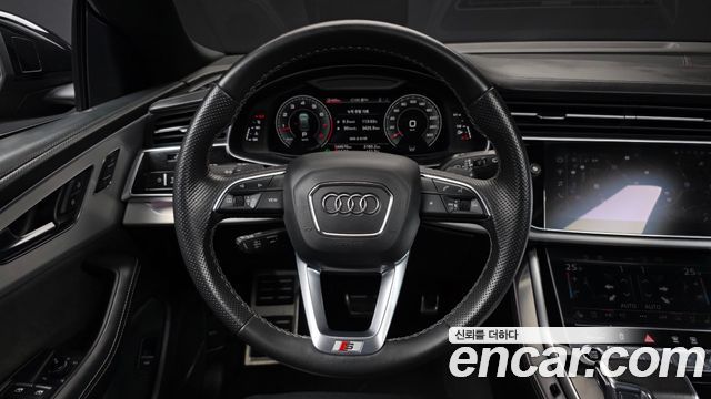 Audi Q8 55 TFSI Quattro Premium
