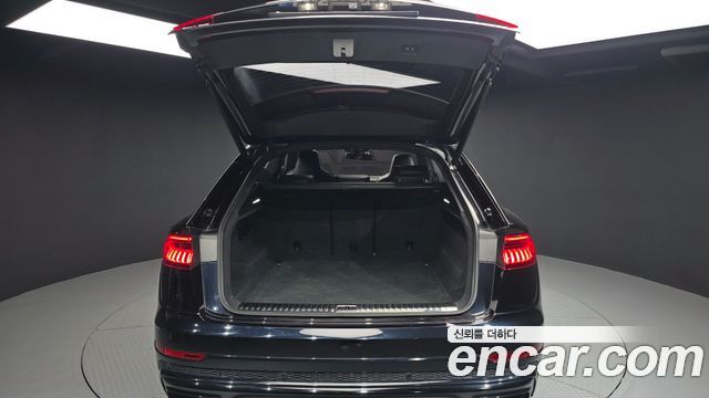 Audi Q8 55 TFSI Quattro Premium