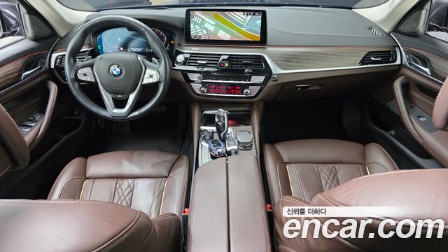 BMW 5-Series 530i Luxury
