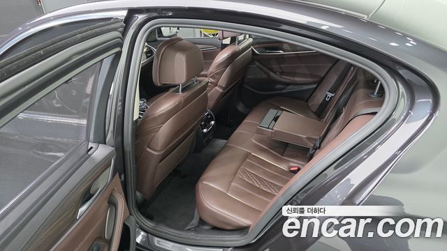BMW 5-Series 530i Luxury