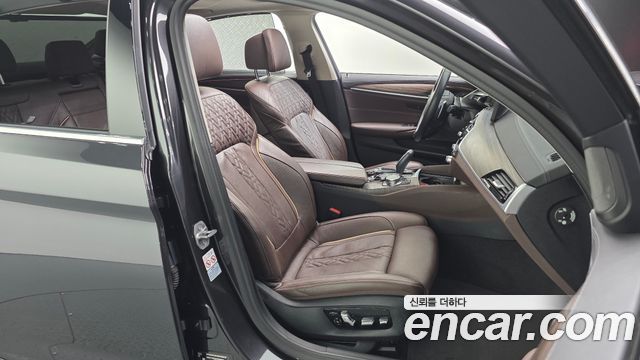 BMW 5-Series 530i Luxury
