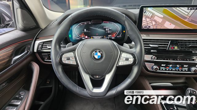 BMW 5-Series 530i Luxury