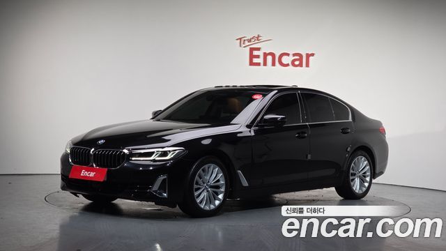 BMW 5-Series 520i Luxury