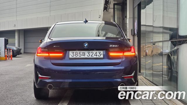 BMW 3-Series 330i xDrive Luxury