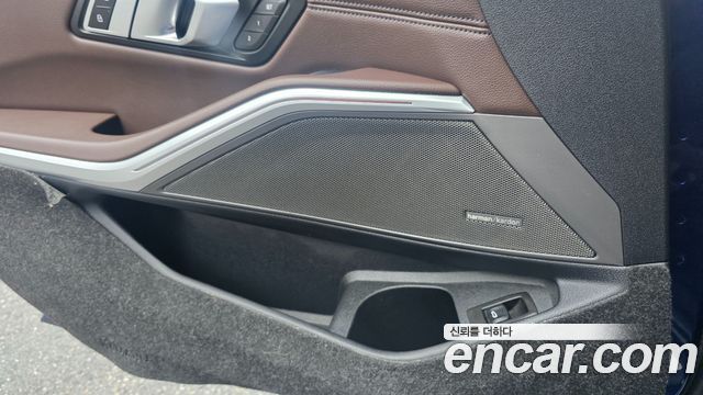BMW 3-Series 330i xDrive Luxury