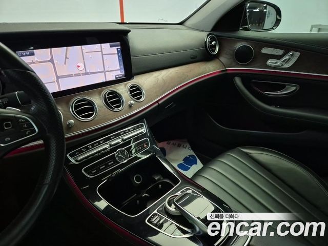 Mercedes-Benz E-Class E220d Exclusive