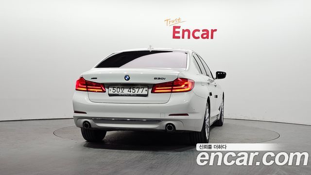 BMW 5-Series 530i xDrive Luxury Plus