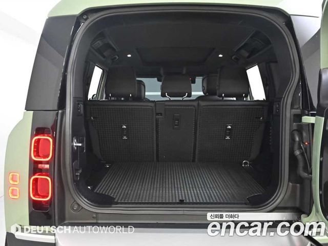 Land Rover Defender 110 D300 75th Edition