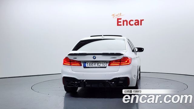 BMW 5-Series 530i xDrive M Sport Package Plus