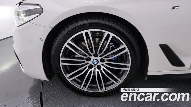 BMW 5-Series 530i xDrive M Sport Package Plus