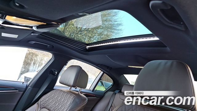BMW 5-Series 530i M Sport Package
