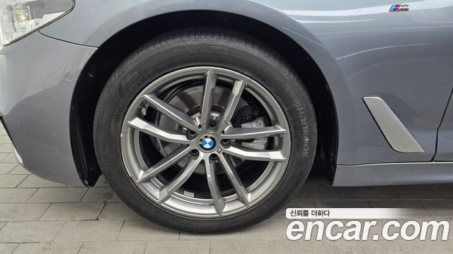 BMW 5-Series 520d xDrive M Sport Package Plus
