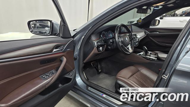 BMW 5-Series 520d xDrive M Sport Package Plus