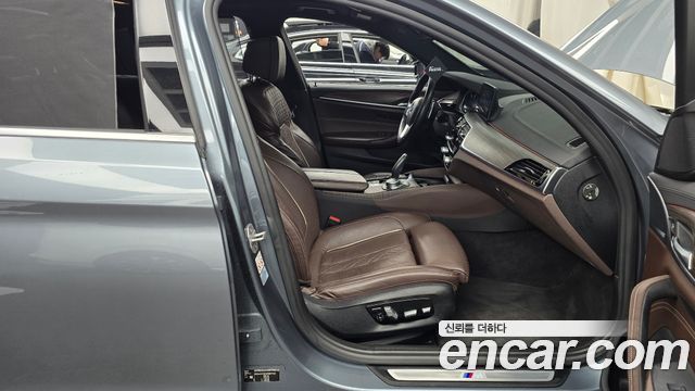 BMW 5-Series 520d xDrive M Sport Package Plus