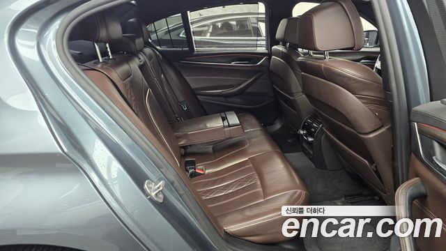 BMW 5-Series 520d xDrive M Sport Package Plus