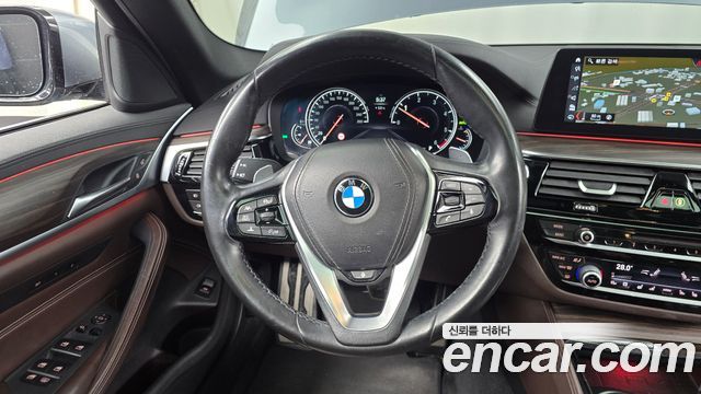 BMW 5-Series 520d xDrive M Sport Package Plus