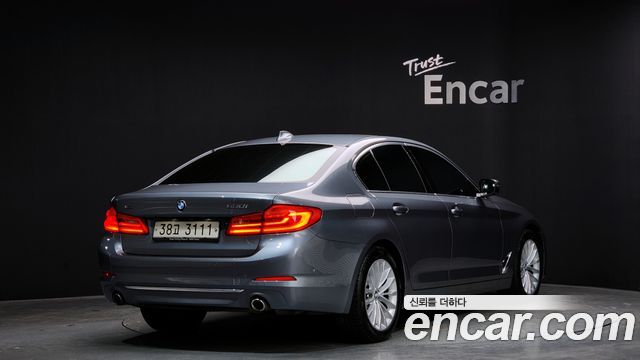 BMW 5-Series 530i xDrive Luxury Plus