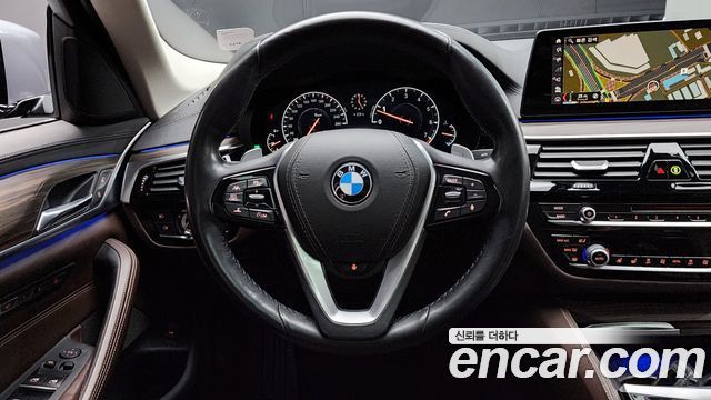 BMW 5-Series 530i xDrive Luxury Plus