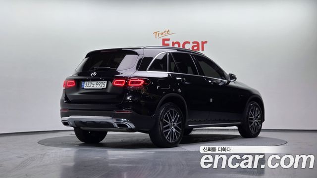 Mercedes-Benz GLC-Class GLC300e 4MATIC