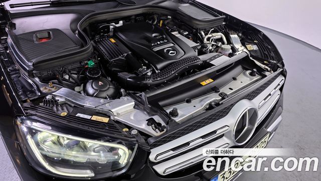 Mercedes-Benz GLC-Class GLC300e 4MATIC