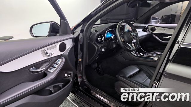 Mercedes-Benz GLC-Class GLC300e 4MATIC