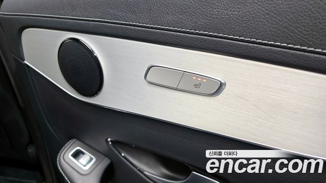 Mercedes-Benz GLC-Class GLC300e 4MATIC