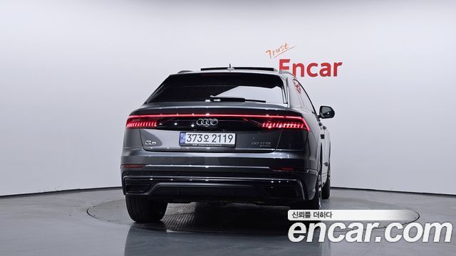 Audi Q8 55 TFSI Quattro Premium