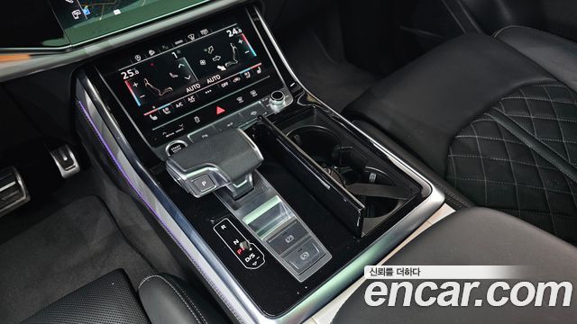 Audi Q8 55 TFSI Quattro Premium
