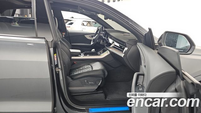 Audi Q8 55 TFSI Quattro Premium