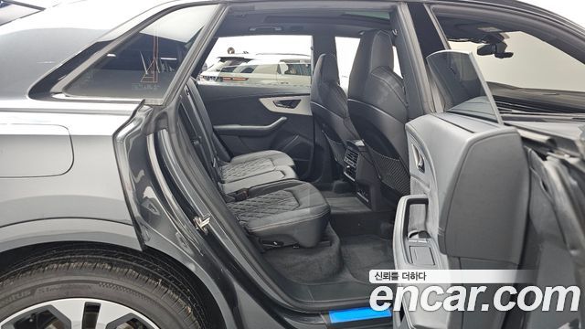 Audi Q8 55 TFSI Quattro Premium
