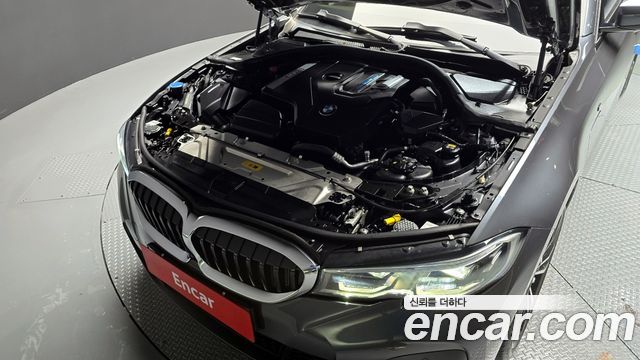 BMW 3-Series 330e M Sport