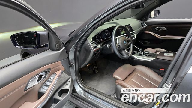 BMW 3-Series 330e M Sport