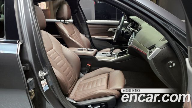 BMW 3-Series 330e M Sport