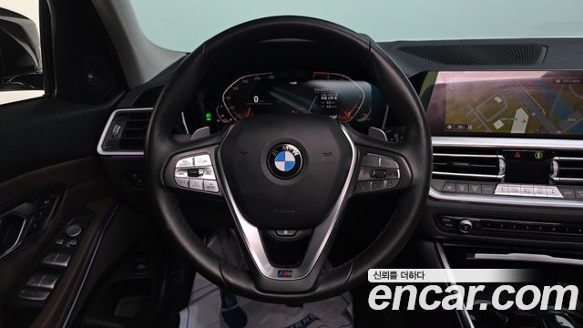 BMW 3-Series 320i Touring Luxury