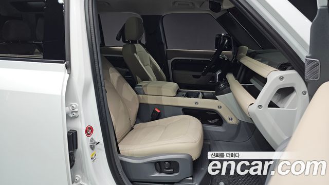 Land Rover Defender 110 D250 SE