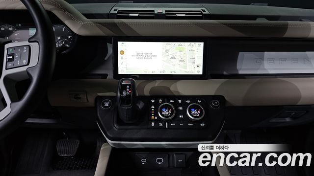Land Rover Defender 110 D250 SE
