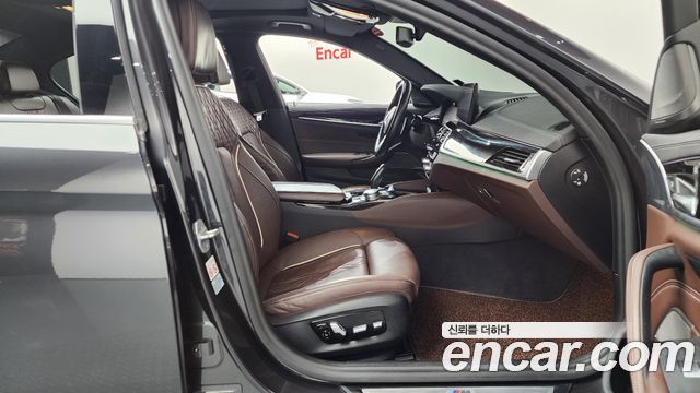 BMW 5-Series 530e M Sport