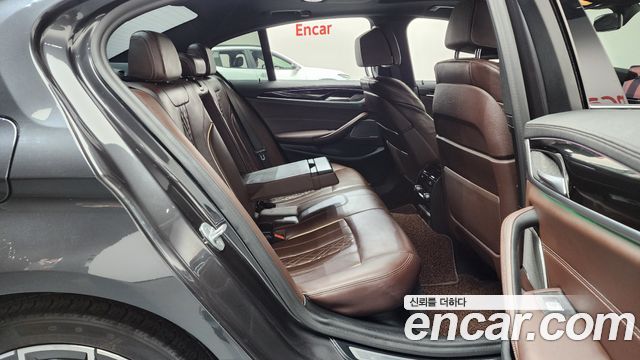 BMW 5-Series 530e M Sport