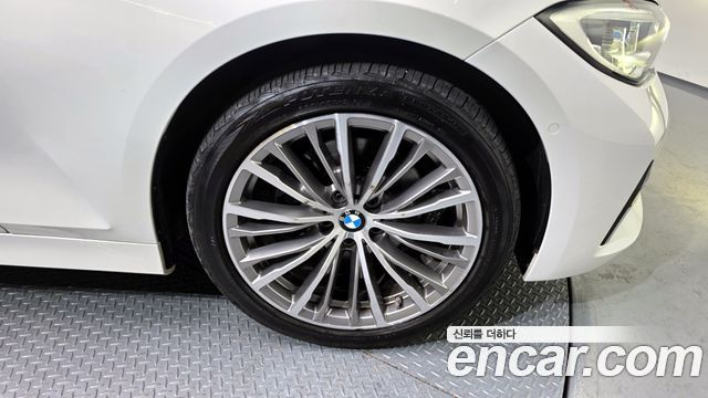 BMW 3-Series 320d Luxury