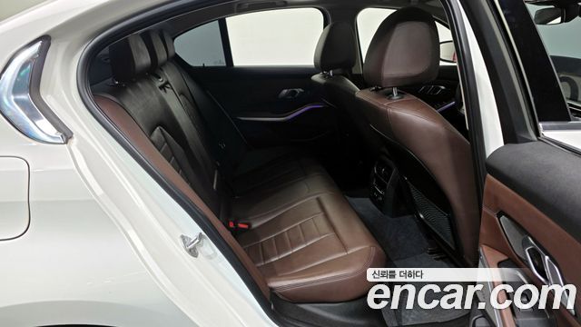 BMW 3-Series 320d Luxury