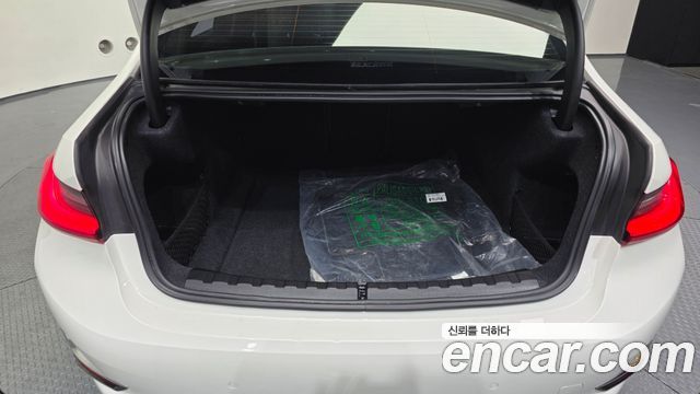 BMW 3-Series 320d Luxury