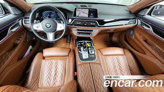 BMW 7-Series M760Li xDrive