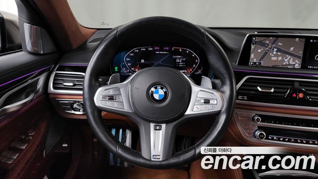 BMW 7-Series M760Li xDrive
