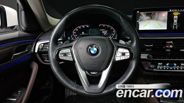 BMW 5-Series 530i xDrive Luxury