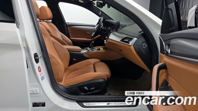 BMW 5-Series 520d M Sport package