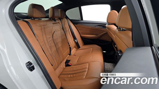 BMW 5-Series 520d M Sport package