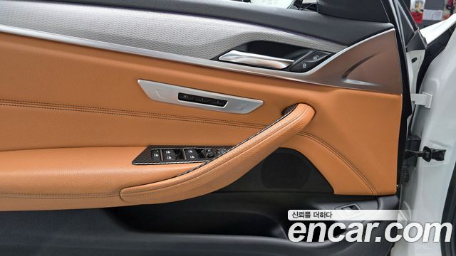 BMW 5-Series 520d M Sport package