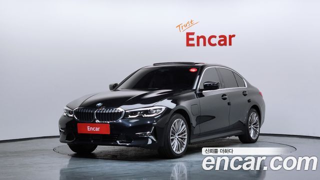 BMW 3-Series 330e Luxury