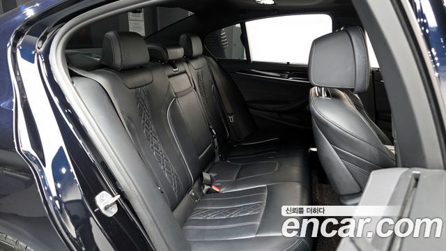 BMW 5-Series 530i M Sport Package